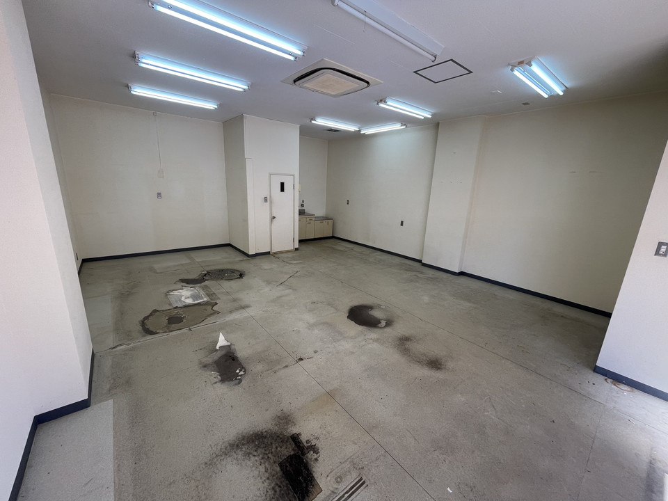 豊中市西泉丘１丁目の店舗事務所のロビー