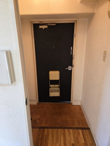おおきに長堀橋鰻谷北サニーアパートメントの玄関