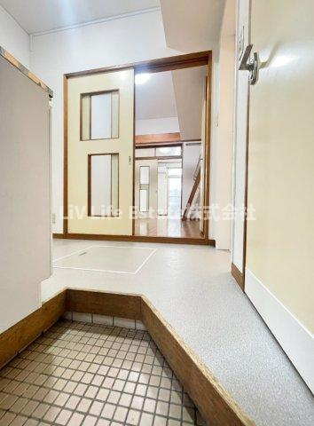 ハイツ中村園Bの玄関