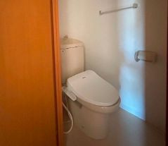 ソアブール日本橋のトイレ|落ち着いた色調のトイレです