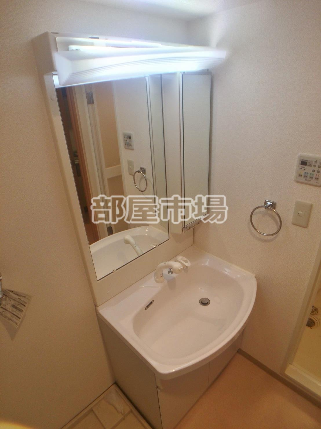 サンクレール荒川ブランガーデンの洗面所
