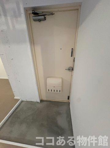 青山台住宅60号棟 の玄関