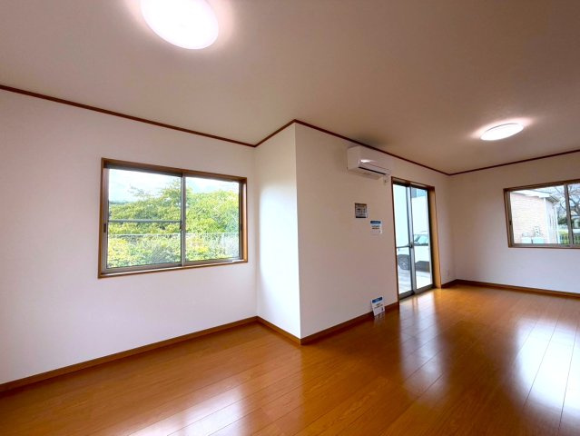 大磯町国府本郷　中古戸建　内装リフォーム　の居間・リビング