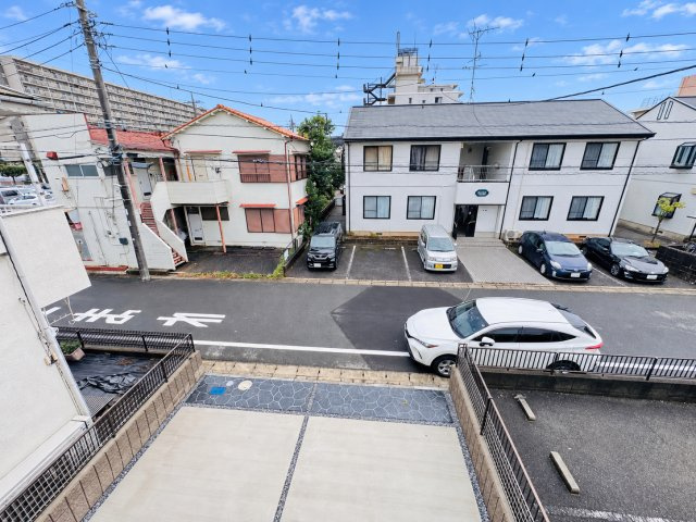 市川市南大野１丁目新築戸建【大野小学校：2分】の展望|バルコニーより道路側眺望・南東道路で日当たり良好♪