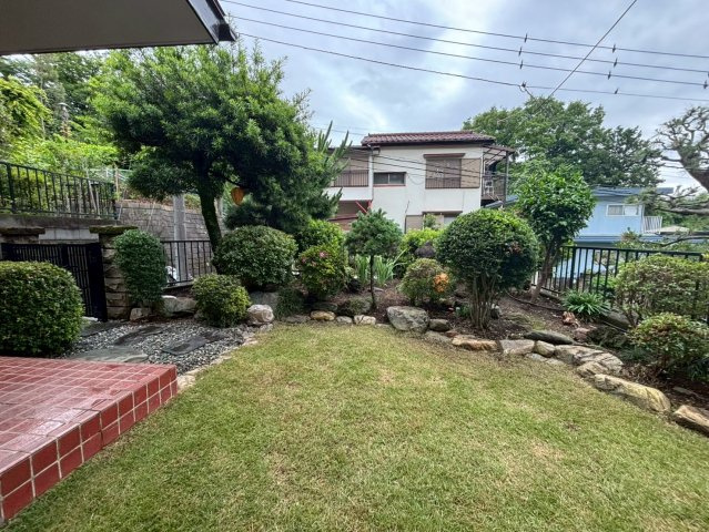町田市大蔵町中古戸建の庭