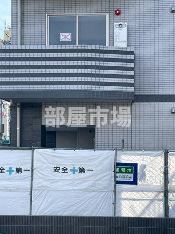 REGOLITH押上のエントランス