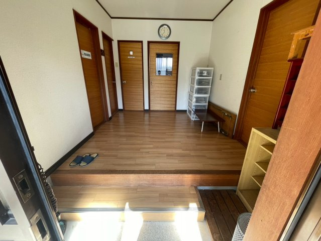 稲熊町滝道 貸店舗の玄関