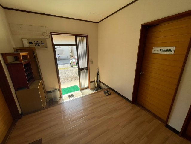 稲熊町滝道 貸店舗の内装