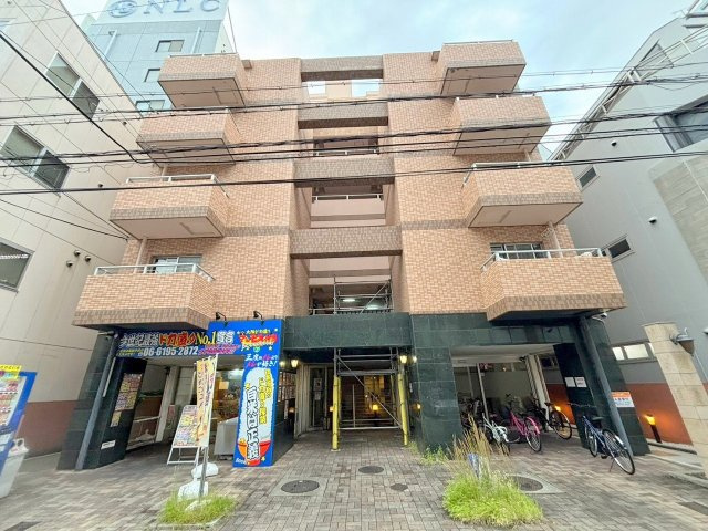 クルーム新大阪　2番館の外観