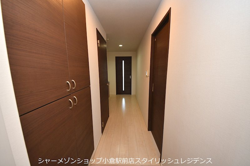 salice柳町の玄関