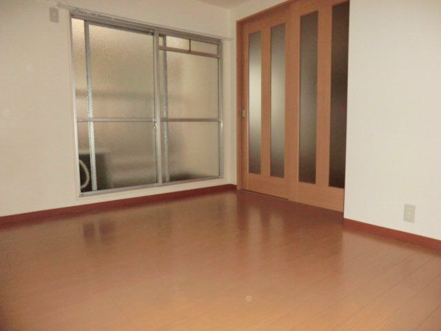 神戸市中央区元町通４丁目の賃貸マンションの居間・リビング