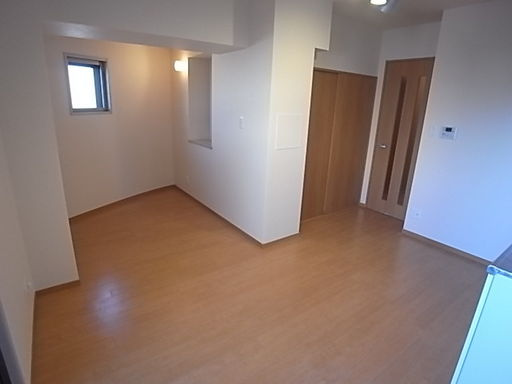 神戸市東灘区森南町１丁目の賃貸マンションの居間・リビング