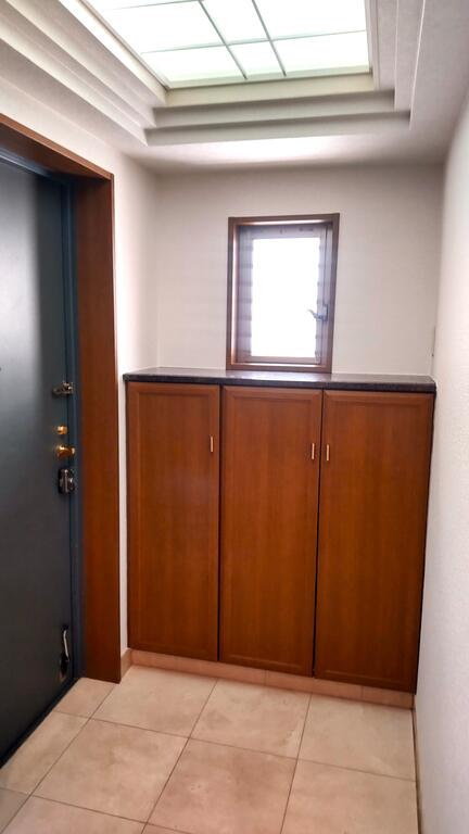 芦屋市松ノ内町の賃貸マンションの玄関