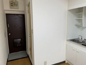 グレースプラザ若松町の玄関
