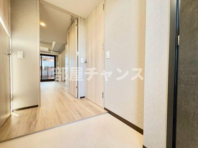 メイクス岩塚EASTの玄関