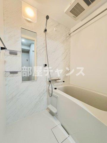 メイクス岩塚EASTの浴室
