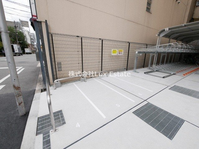 アーバネックス京町堀の駐車場
