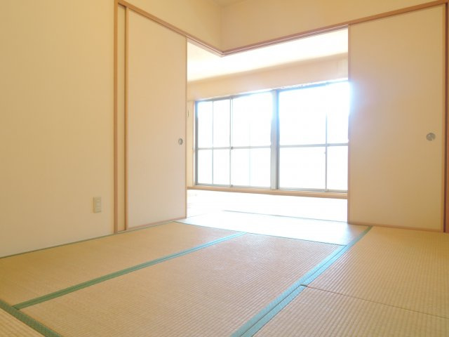 クレストフォートの内装