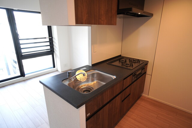 リビオメゾン新大橋のキッチン|※写真は同タイプ住戸です。