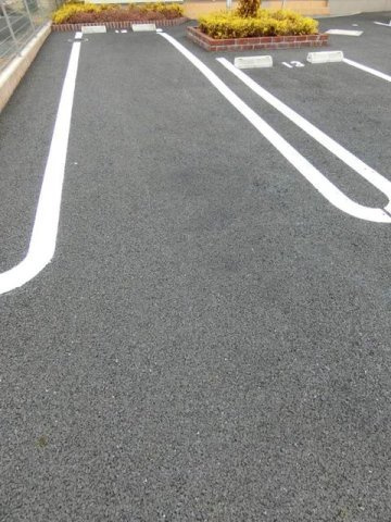 【駐車場】 | グレイスⅡ | 車をお持ちの方に嬉しい駐車場付きの物件です