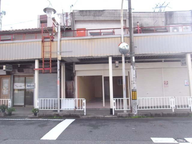 豊中市服部西町２丁目の店舗事務所の外観