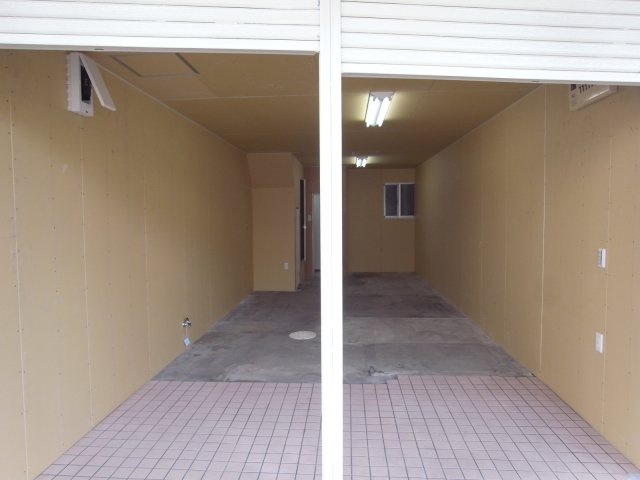 豊中市服部西町２丁目の店舗事務所