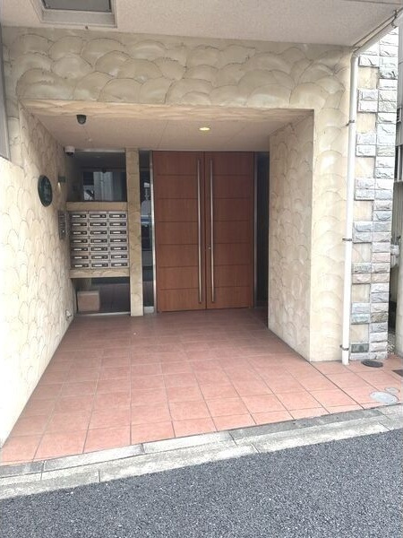 アプレシオ八田のエントランス