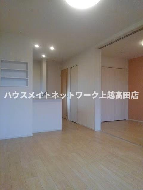 メルティー・アイⅣ　Ｂの居間・リビング|LDK10.7帖