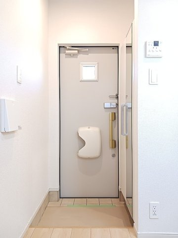ミレ　フェイルの玄関|収納もある玄関です