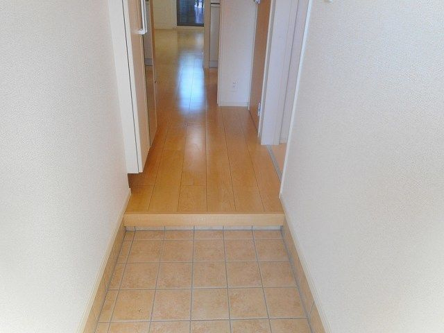 ゴルドグランツ稲西の玄関
