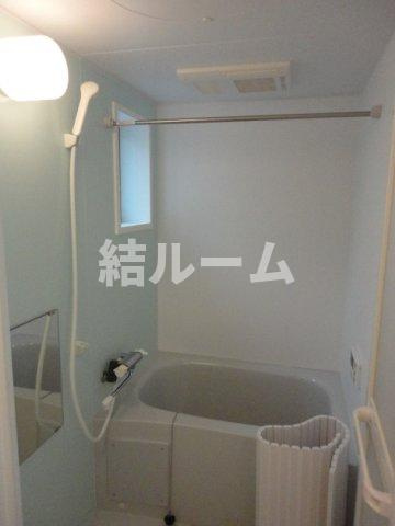 豊島区雑司が谷１丁目のアパートの浴室