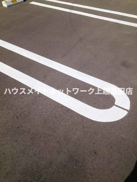 ビレッジケイツＹの駐車場|消雪付駐車場