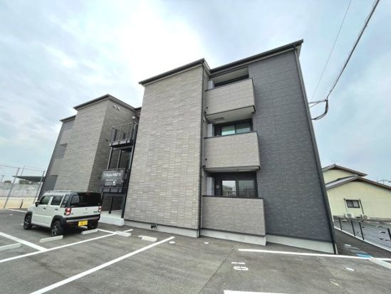 久留米市三潴町玉満のアパートの駐車場|駐車スペースもあります☆