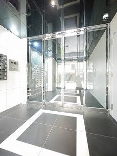 ジェノヴィア川崎駅グリーンヴェールのエントランス
