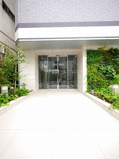 ジェノヴィア川崎駅グリーンヴェールのエントランス