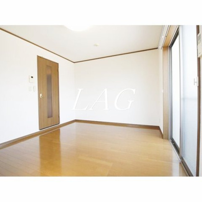 【居間・リビング】 | アムール　Ｐｅｔｉｔ | 洋室のお部屋です。