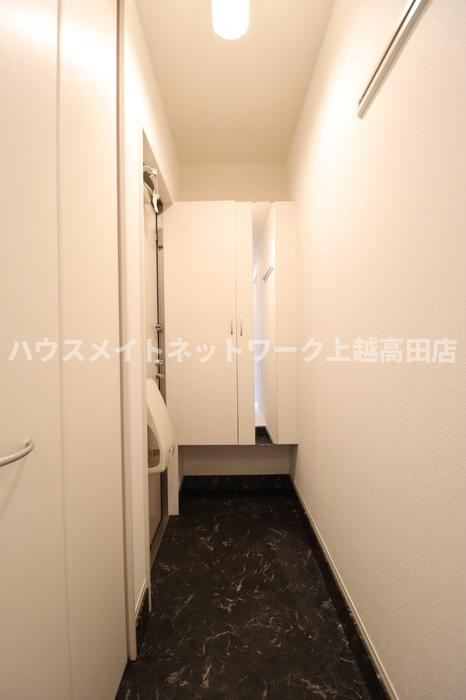 グラナート Ｂの玄関|玄関（参考同型室内写真102号室・現況優先）