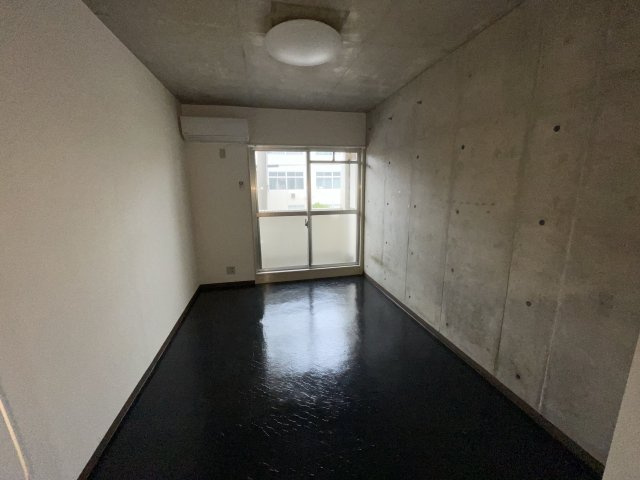 コルナス八戸ノ里の居間・リビング
