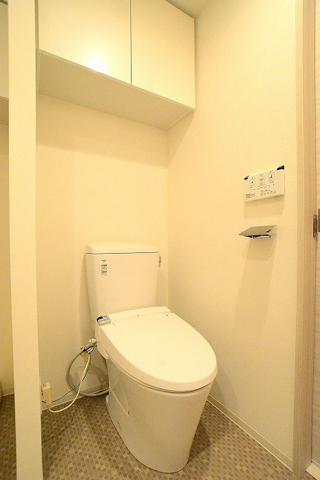 グランドコンシェルジュ蔵前のトイレ|落ち着いた色調のトイレです