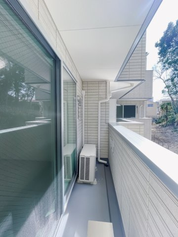 クロレ南流山Ⅲのバルコニー|暖かな日差しのふりそそぐバルコニー