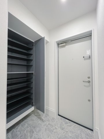 クロレ南流山Ⅲの玄関|落ち着いた玄関です