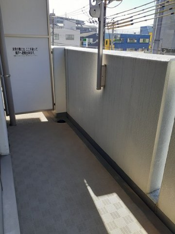 メゾン　ド　レイのバルコニー|広々としたバルコニーです
