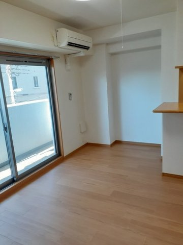 メゾン　ド　レイの内装|明るい室内です