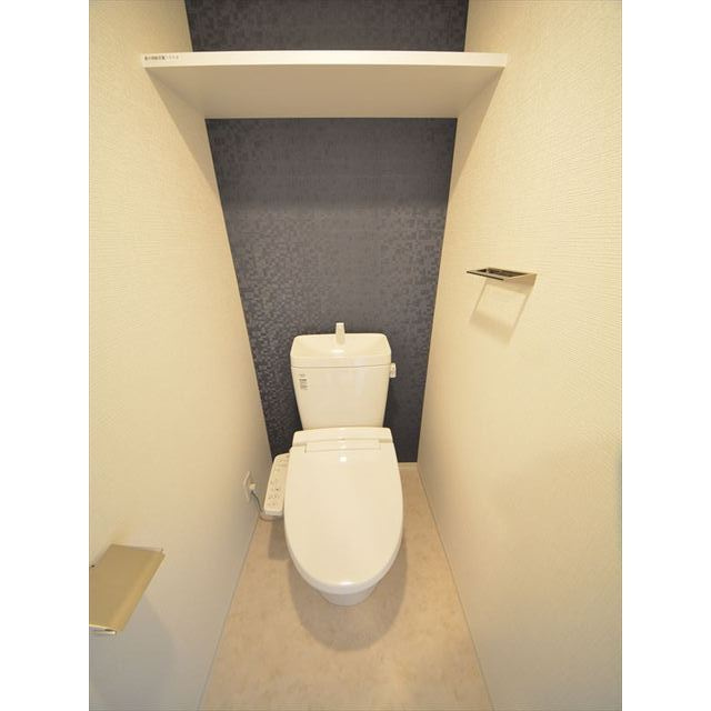 エスリード新栄マルスのトイレ|落ち着いた色調のトイレです