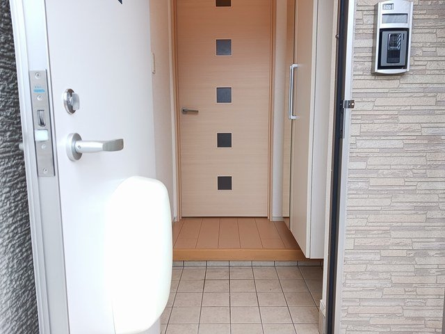 フォレストウェルⅠの玄関|落ち着いた玄関です