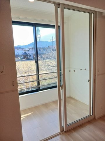 アリビオＡの内装|明るい色調の室内です
