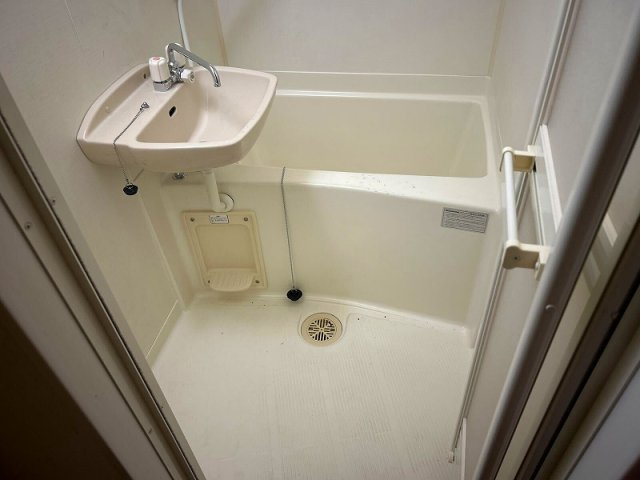 レオパレスアルテイルの浴室|日々の暮らしに欠かせないお風呂です