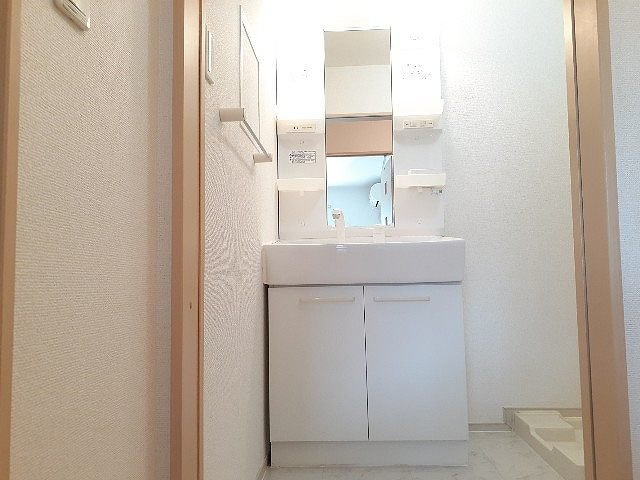 すわハウスの洗面所|忙しい朝には欠かせない洗面所です