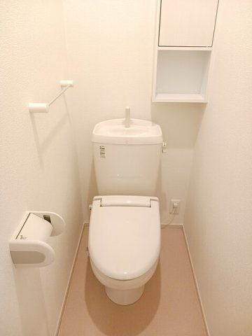 リバーサイド大江のトイレ|落ち着いた色調のトイレです