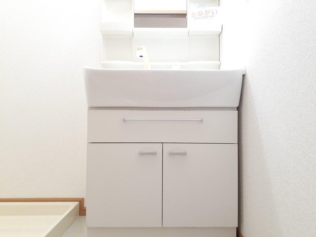 カルムブリーズの洗面所|脱衣スペースもあります